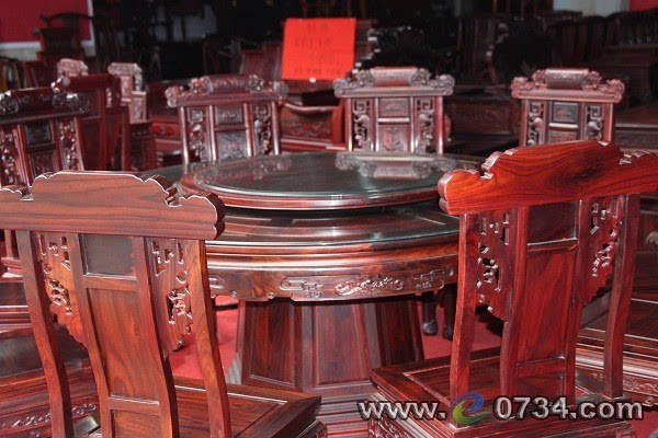 紅木家具展銷(xiāo)會(huì):衡陽(yáng)老鄉(xiāng)紅木家具工廠價(jià)直銷(xiāo)